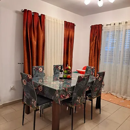 Anasta Протарас