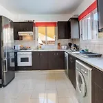 Anasta Villa Protarász